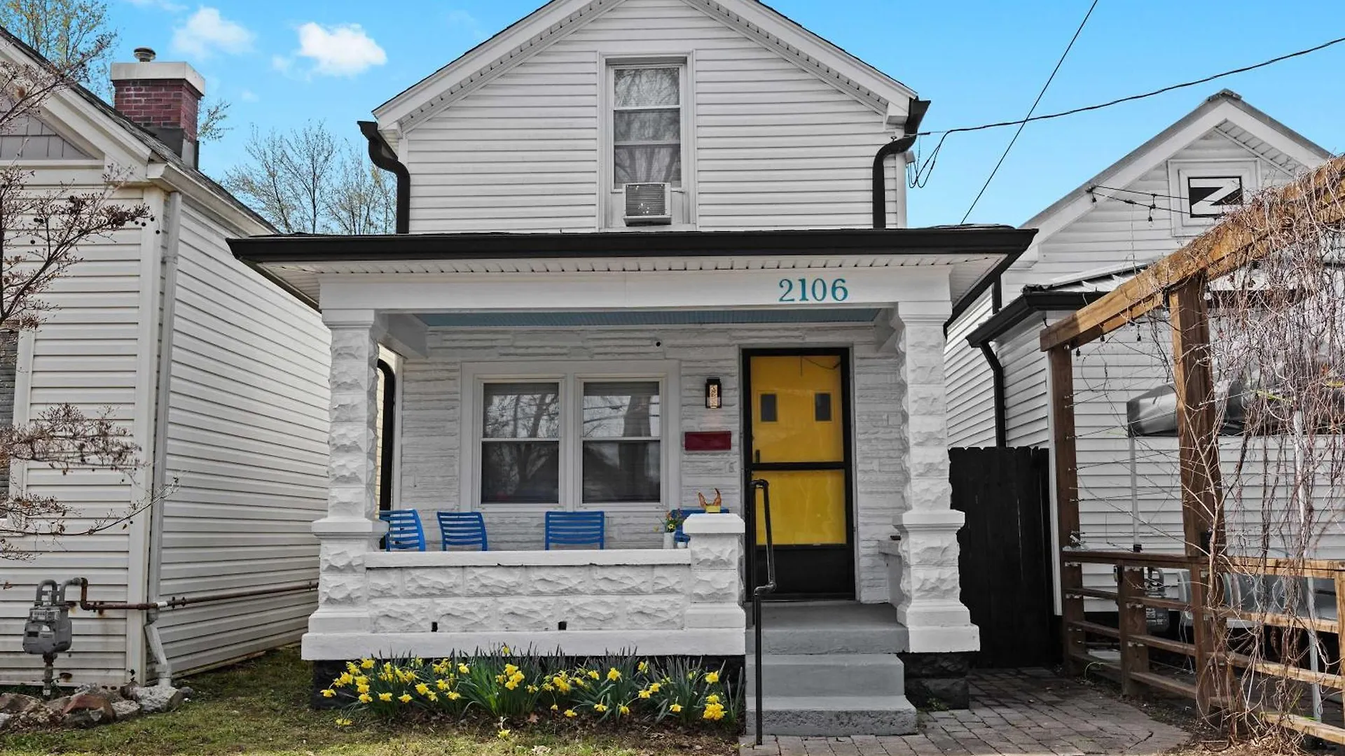 Tatil Evi Cozy Downtown Stay W Private Backyard & Parking Louisville ABD